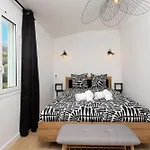 別荘 Acacias - Agreable Maison Mitoyenne - Jacuzzi - Parking Prive *