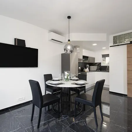 Acacias - Agreable Dans Maison - - Parking Prive Semesterbostad Menton