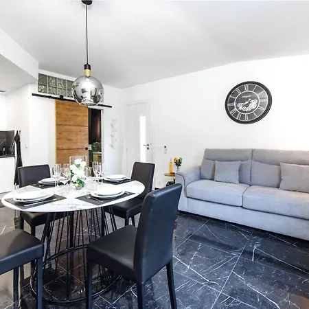 Semesterbostad Acacias - Agreable Dans Maison - - Parking Prive *