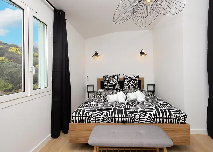 Ferienhaus Acacias - Agreable Dans Maison - - Parking Prive *