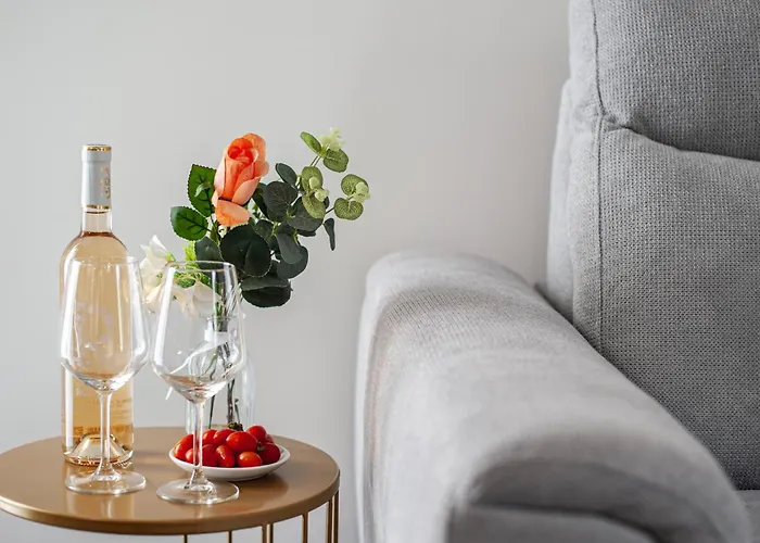 Acacias - Agreable Dans Maison - - Parking Prive *