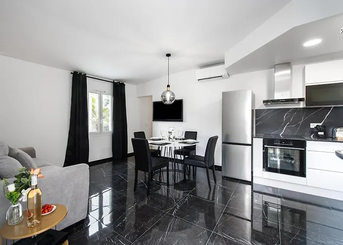 Acacias - Agreable Dans Maison - - Parking Prive